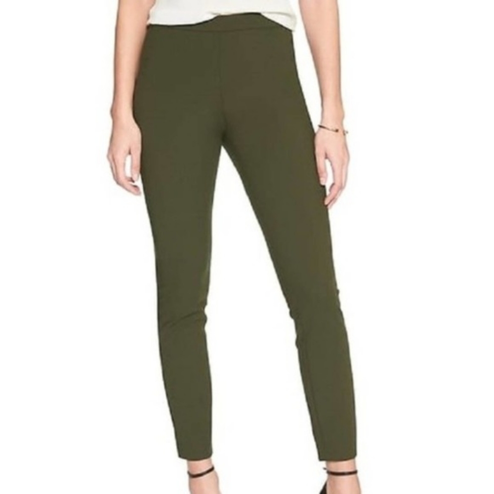 Banana Republic Devon Legging Pants in Mistletoe
